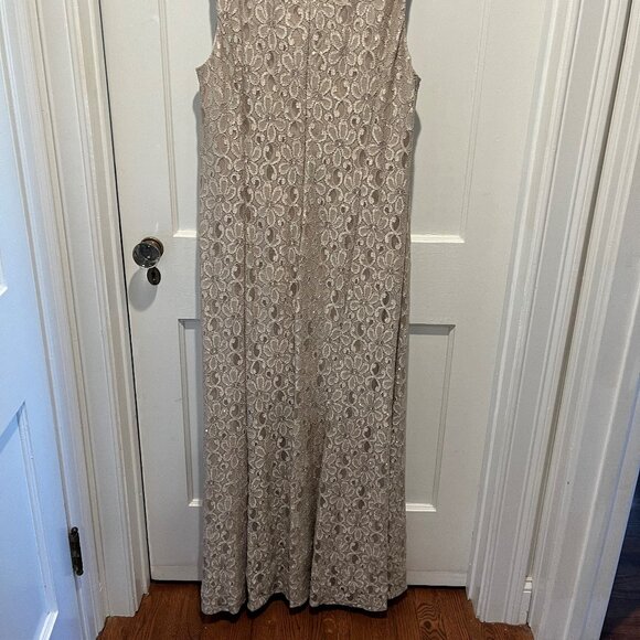 R & M Richards Full Lenght Gown - Picture 3 of 4